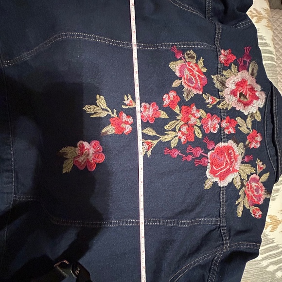 Johnny Was Embroidered Denim Jacket 1x - Picture 6 of 6
